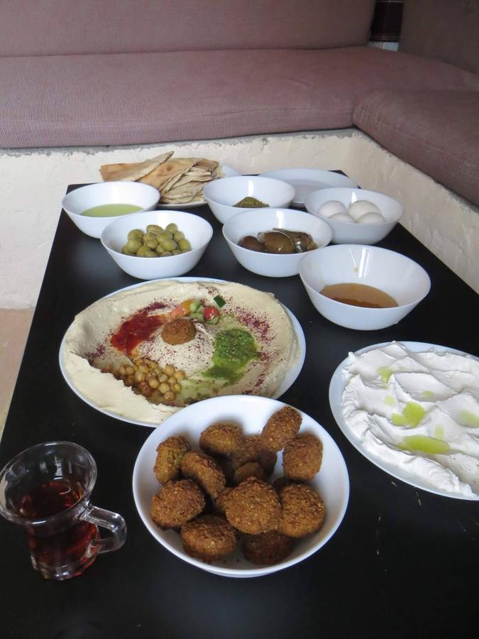 Petra Bedouin Bed And Breakfast 와디무사 외부 사진