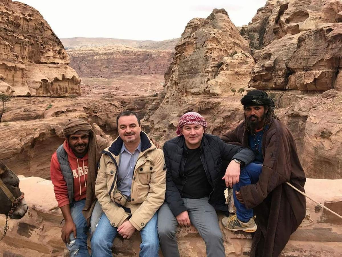 Petra Bedouin Bed And Breakfast 와디무사 외부 사진