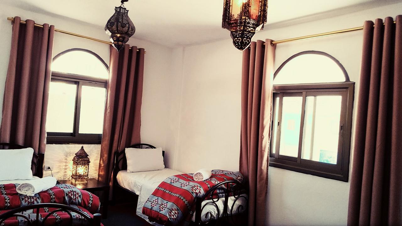 Petra Bedouin Bed And Breakfast 와디무사 외부 사진