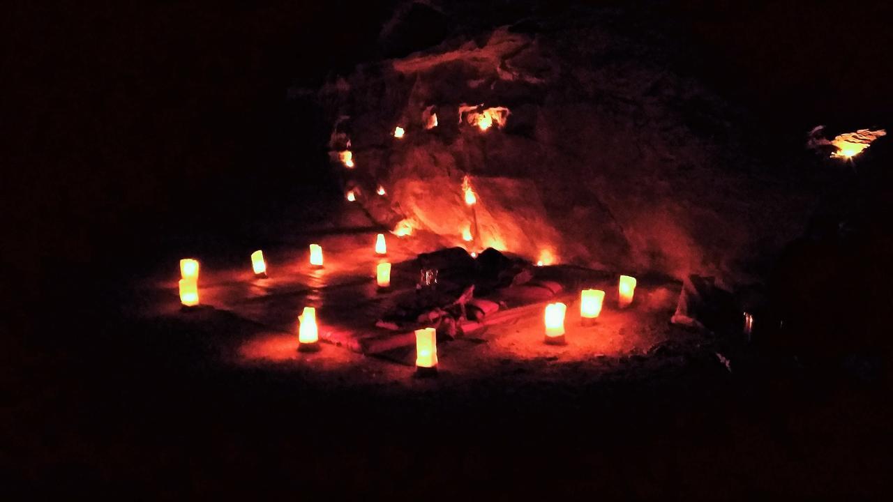 Petra Bedouin Bed And Breakfast 와디무사 외부 사진