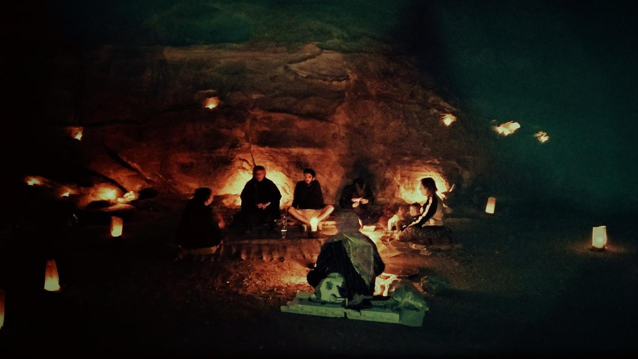 Petra Bedouin Bed And Breakfast 와디무사 외부 사진