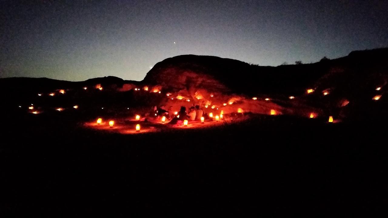 Petra Bedouin Bed And Breakfast 와디무사 외부 사진